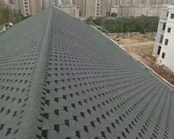 睿婕轻钢屋面系统：光伏时代的承载力革命